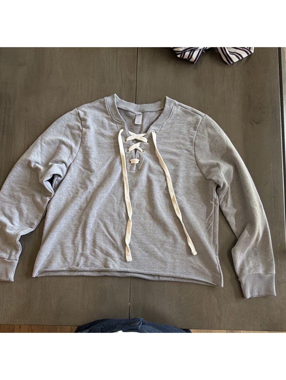 Alternative Women’s V-Neck Lace-Up Fleece Sweatshirt Gray Solid Relaxed L